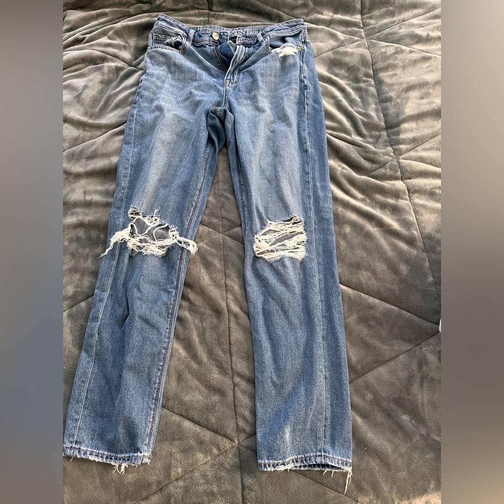 mom jeans american eagle